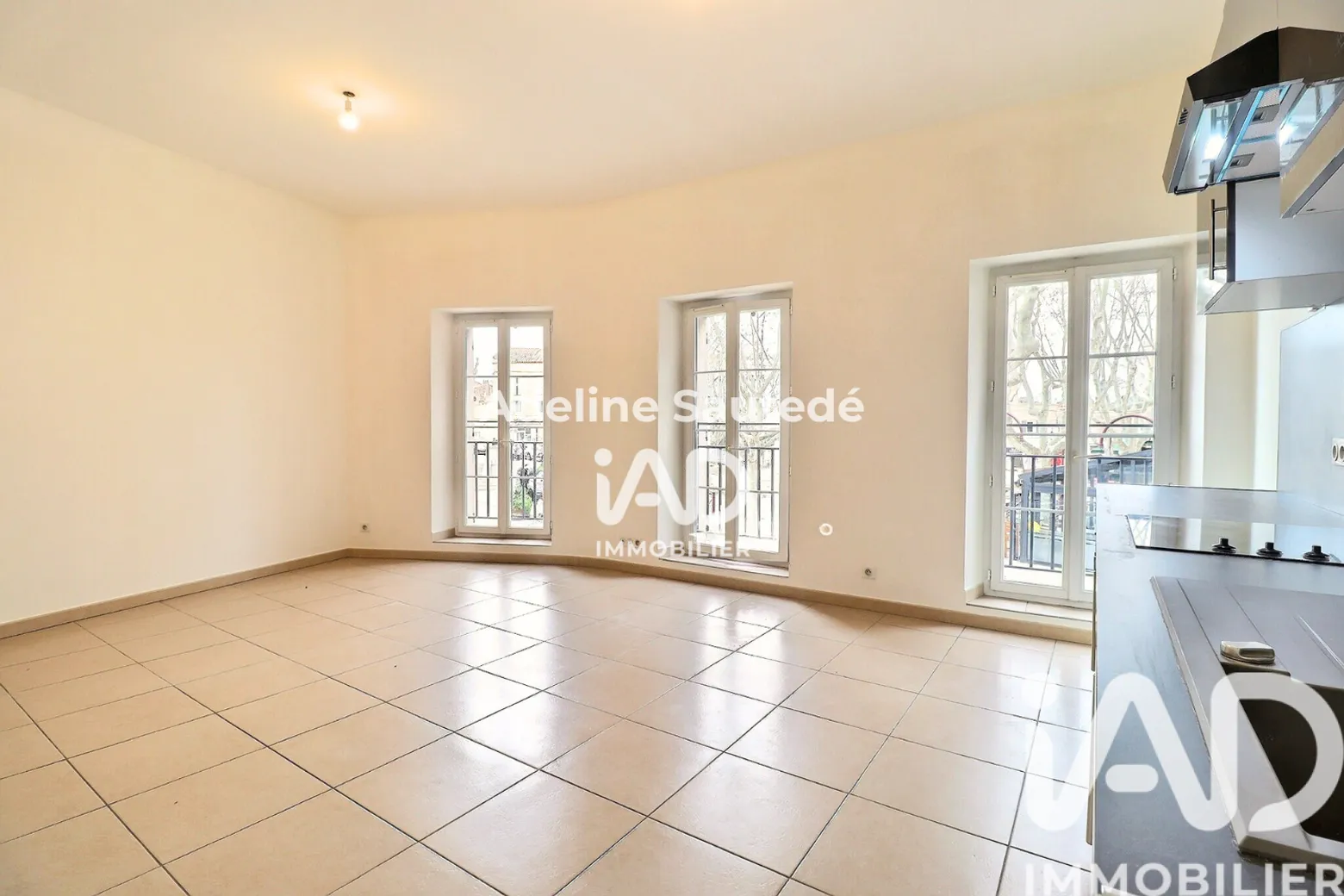 Vente appartement à Saint-Cyr-sur-Mer (83270) : appartement 3 pièces 65 m² - 1967279 — 2