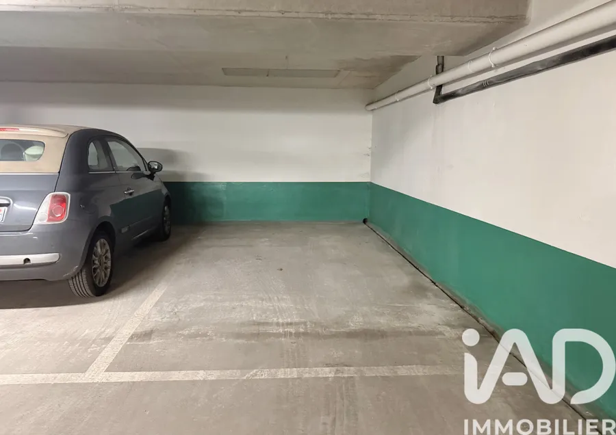 Parking à Le Chesnay (78150) photo 3