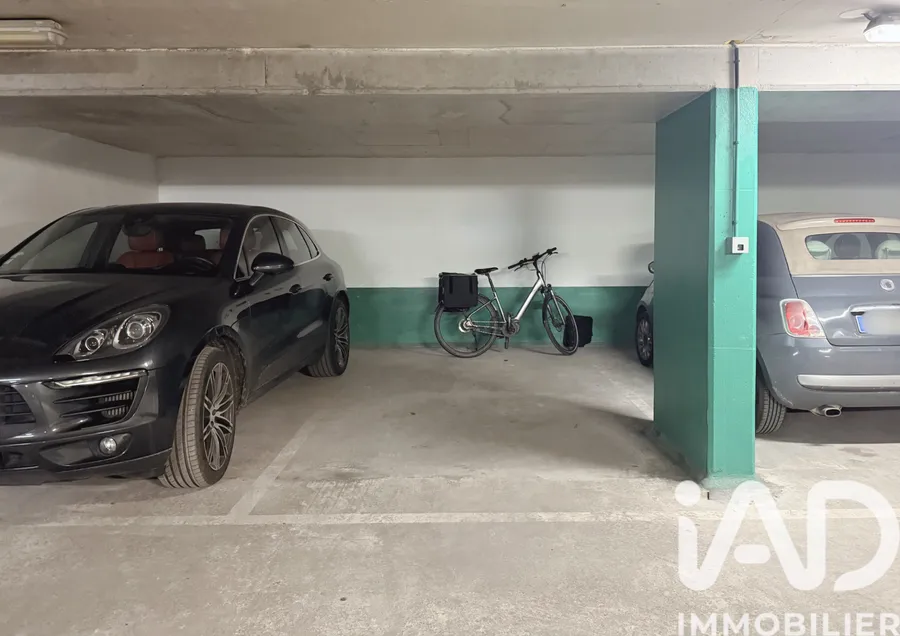Parking à Le Chesnay (78150) photo 3