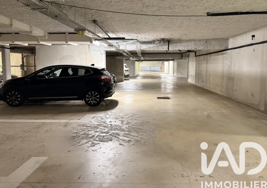 Parking à Guyancourt (78280) photo 3
