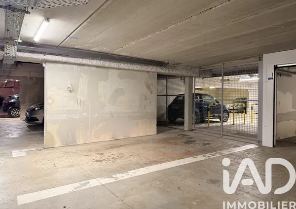 Parking à Guyancourt (78280) photo 2
