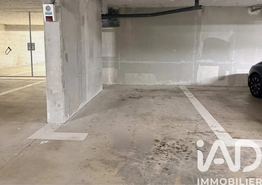 Parking à Guyancourt (78280) photo 3