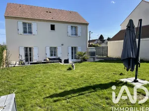 Townhouse in Faremoutiers (77515)