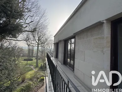 Apartment in Saint-Nom-la-Bretèche (78860)