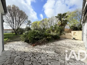 House in Croix-Chapeau (17220)