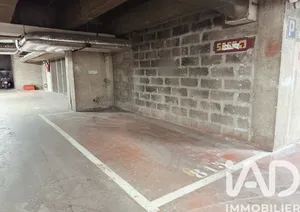 Parking in Paris (75013)