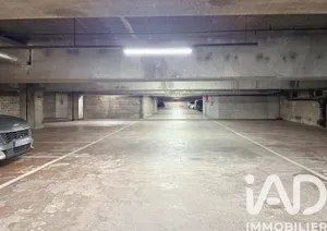 Parking in Paris (75013)