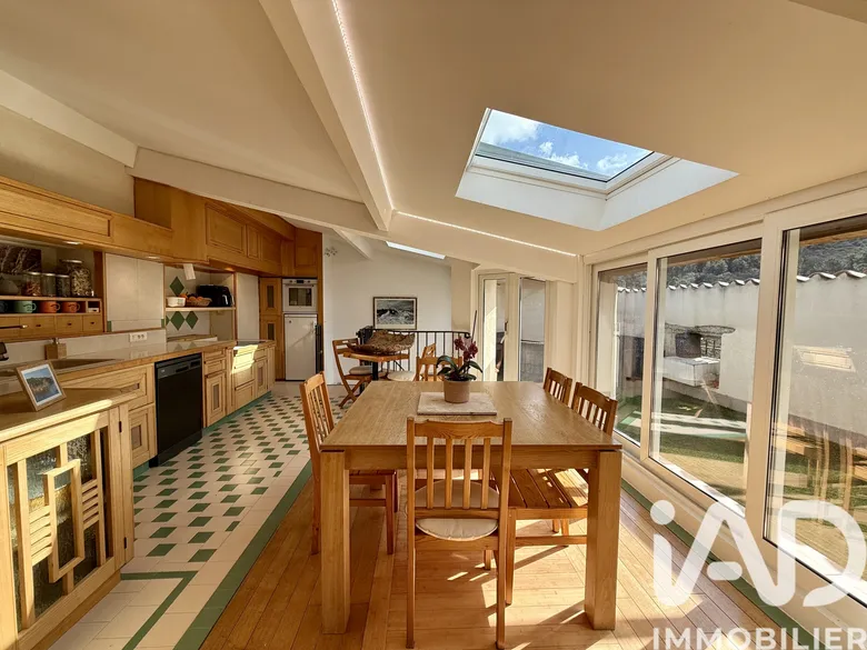 Maison 5 pièces 142 m² · à La Garde-Freinet · 142 m² · 450 000 €
