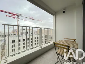 Apartment in Bordeaux (33800)