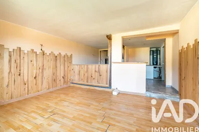 Village house in Saint-Cyr-les-Champagnes (24270)