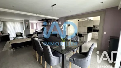 Detached house in Villeneuve-d'Ascq (59650)