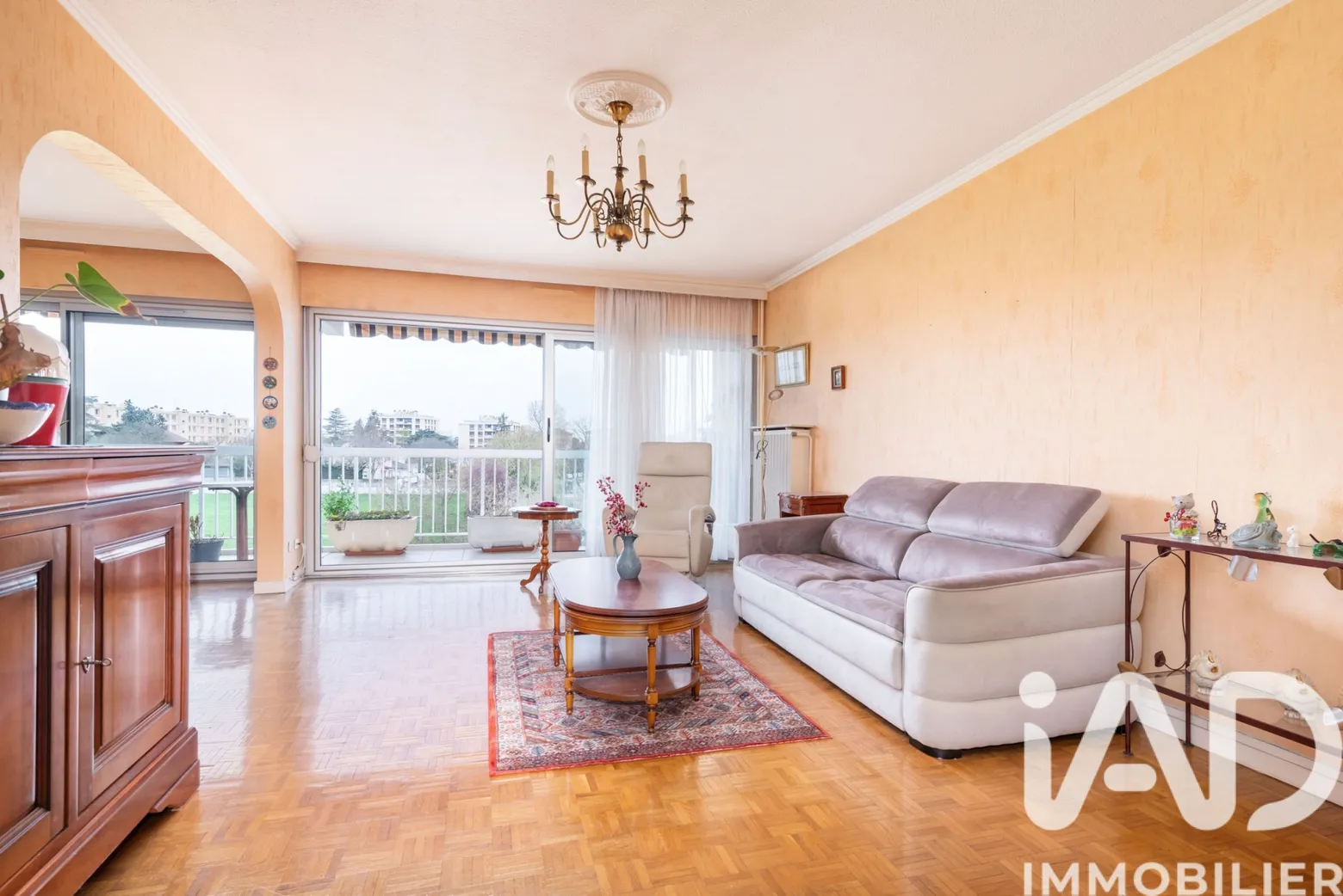 Vente appartement à Bron (69500) : appartement 3 pièces 84 m² - 1967582 — 2
