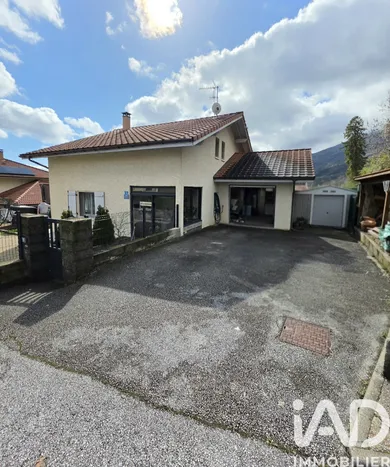 Traditional house in Farges (01550)