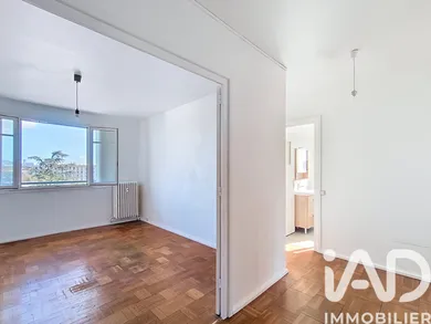 Apartment in Tassin-la-Demi-Lune (69160)