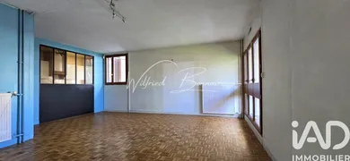 Apartment in Nanterre (92000)