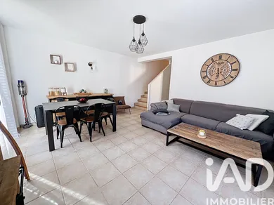 Maison à Robion (84440)