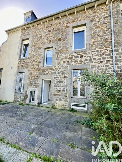 Building in Saint-Brieuc (22000)