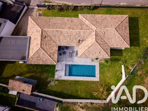 Architectural house in Bouliac (33270)