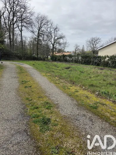 Terrain à bâtir à Montendre (17130)