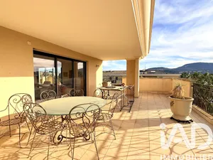 Appartement à Hyères (83400)