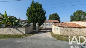 Maison de campagne à Pommiers-Moulons (17130)