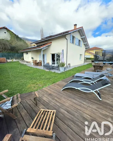 Maison traditionnelle à Farges (01550)