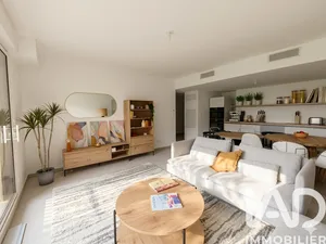 Apartment in Aix-en-Provence (13100)