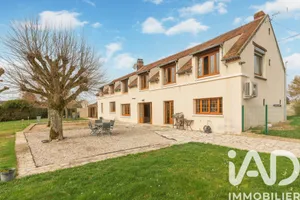 Maison traditionnelle à Villebéon (77710)