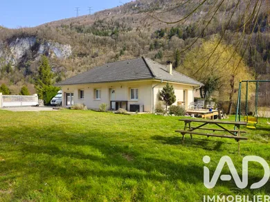 Maison à Saint-Thibaud-de-Couz (73160)