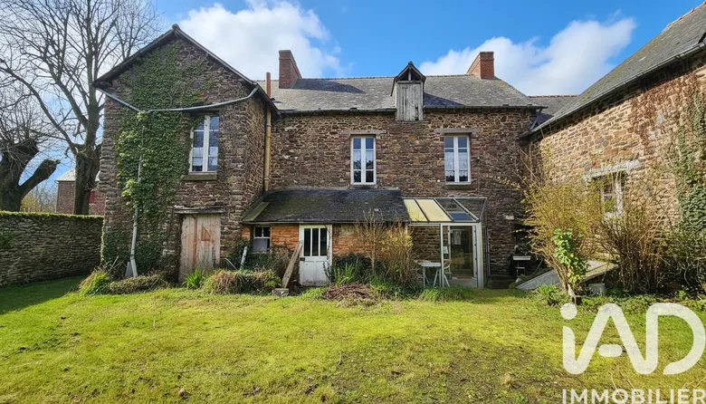 Maison 15 pièces 300 m² · à Saint-Malon-sur-Mel · 300 m² · 108 400 €