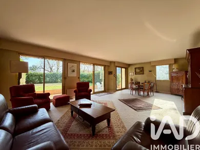 Apartment in Vaucresson (92420)