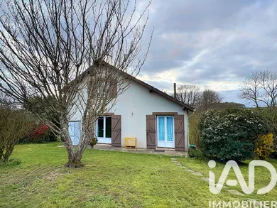 House in Villeneuve-les-Genêts (89350)