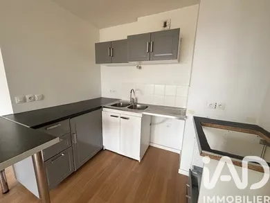 Apartment in Thiais (94320)