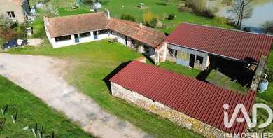 Maison de campagne à MOUSSAC (86150)