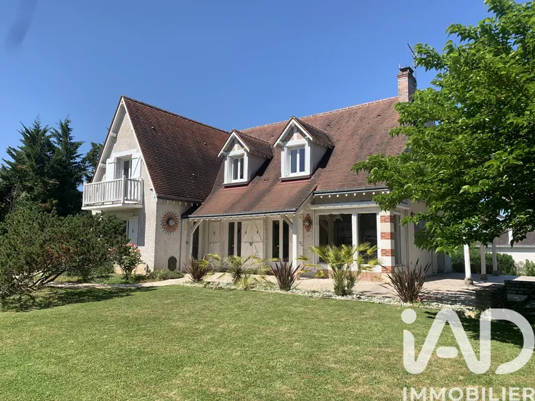 Maison 8 pièces 192 m² · à Blois · 192 m² · 472 000 €