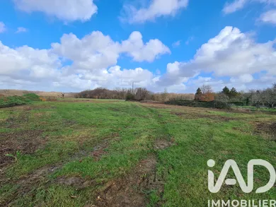 Terrain à bâtir à Les Essards (17250)