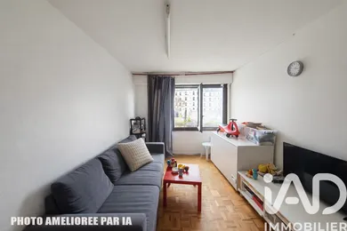 Apartment in Paris (75019)
