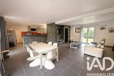 House in Mandres-les-Roses (94520)