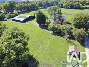 Maison de campagne à Lurcy-Lévis (03320)