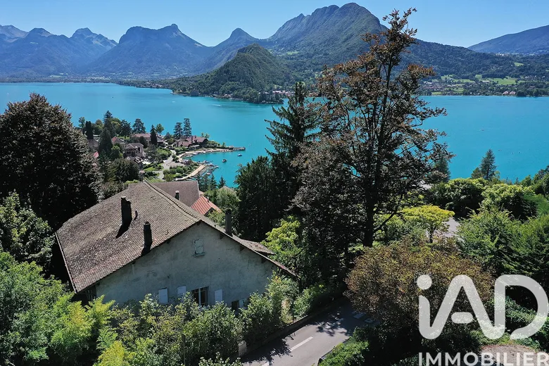 Maison 10 pièces 400 m² · à Talloires-Montmin · 400 m² · 1 300 000 €