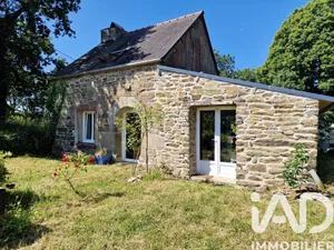 Maison de campagne à PLOUYE (29690)