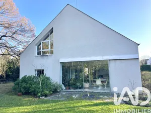 Architectural house in Soisy-sur-Seine (91450)