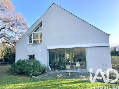 Architectural house in Soisy-sur-Seine (91450)