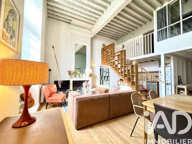 Apartment in Bordeaux (33800)