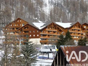 Apartment in Allos (04260)