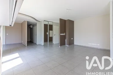 Apartment in Genas (69740)