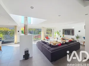 Maison d'architecte à L'Étang-la-Ville (78620)