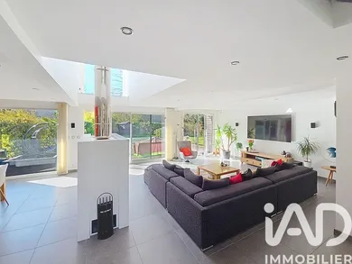 Maison d'architecte à L'Étang-la-Ville (78620)