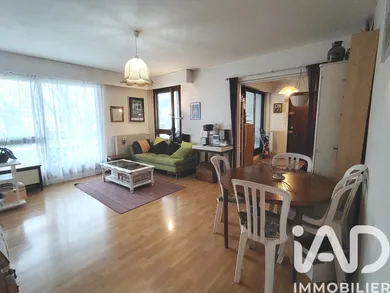 Appartement à Les Ulis (91940)