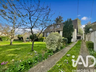 Maison traditionnelle à Montfermeil (93370)
